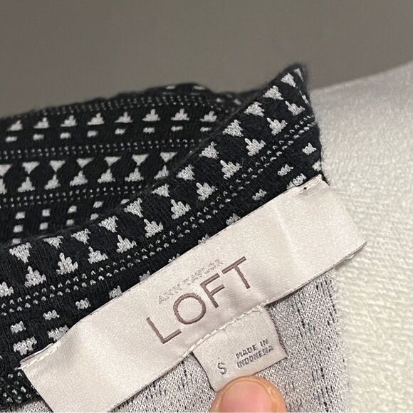 Loft Chic Black and White Patterned long sleeve fit and flare Dress Size small - Picture 7 of 11